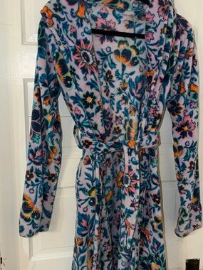 Vera Bradley Multicolor Plush Hooded Robe